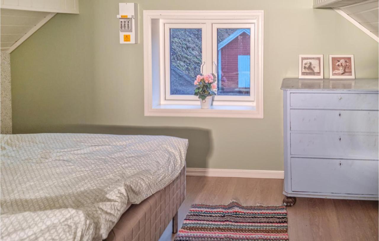 Amazing Home In Hidrasund With Wifi Eide  Oda fotoğraf