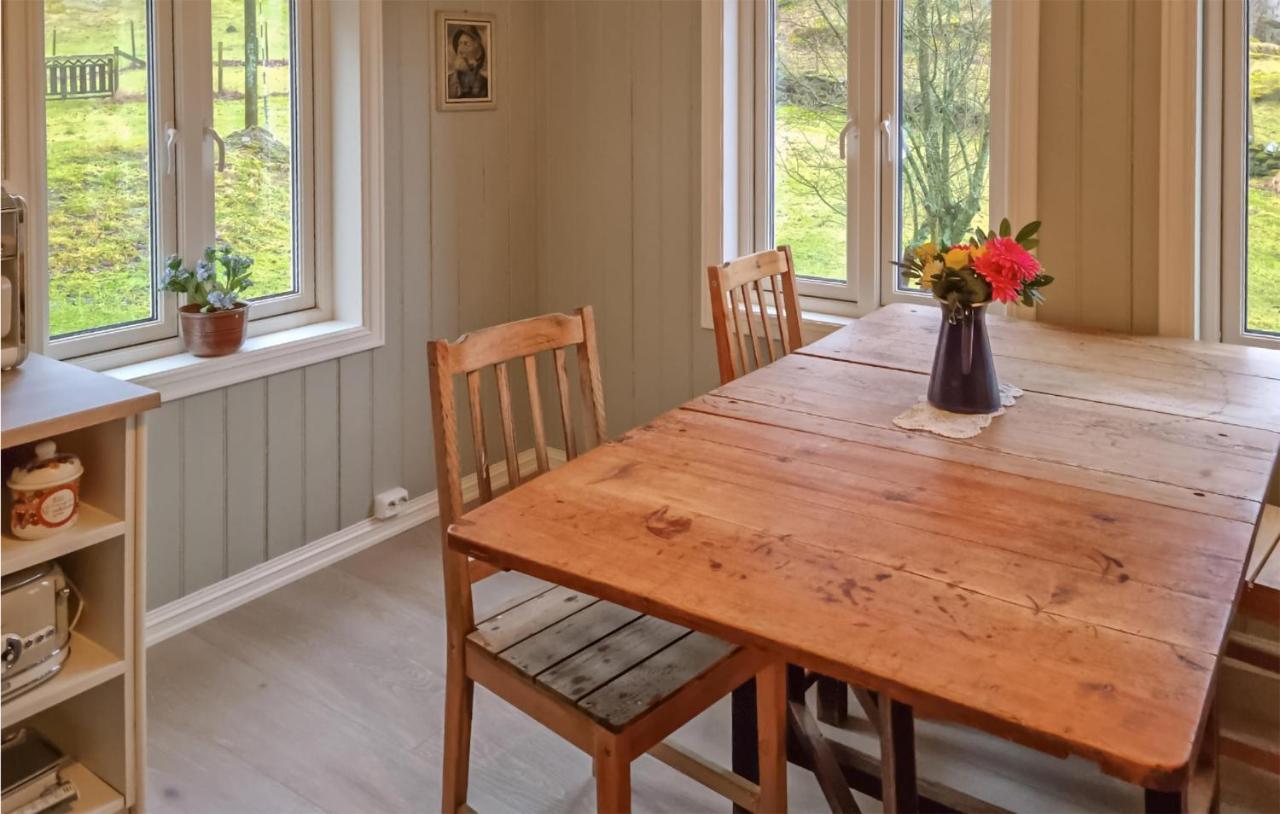 Amazing Home In Hidrasund With Wifi Eide  Oda fotoğraf