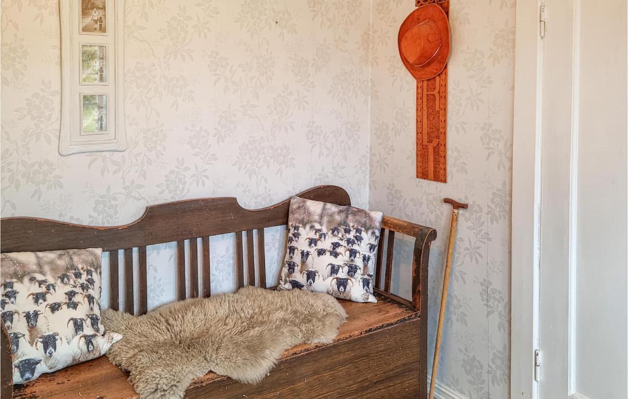 Amazing Home In Hidrasund With Wifi Eide  Oda fotoğraf